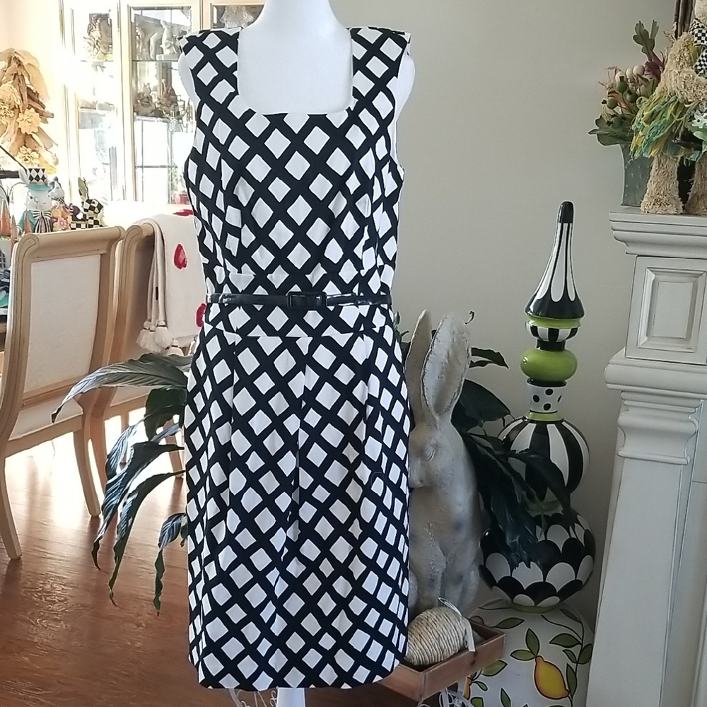 White House Black Market Geometric Black and White Midi Dress